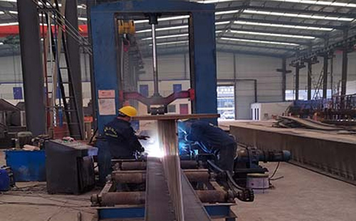 甘肃成县成县钢结构厂房建造前的准备工作 甘肃成县成县钢结构厂房建造前的准备工作