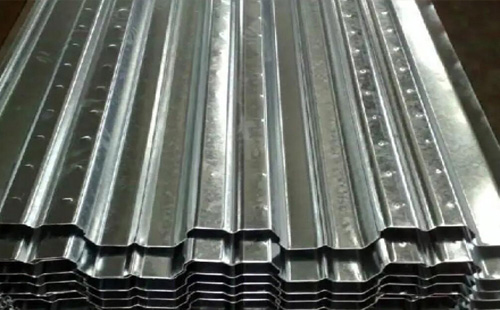 高层住宅吊装成县楼承板怎么省工期